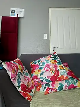 HoneyDropsX online show from 11/12/25, 11:47