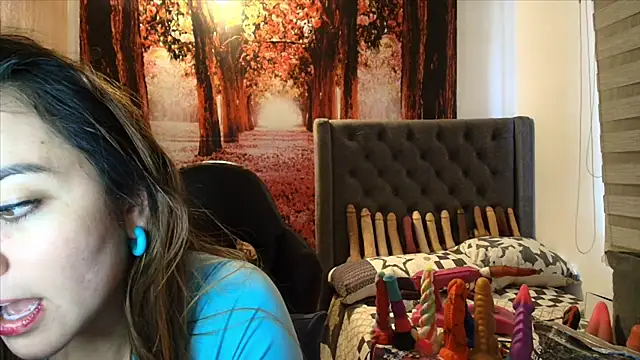 Snapshot of sofia23dirty chatting on 03/28/26, 03:13 sofia23dirty online show from 03/28/26, 03:13