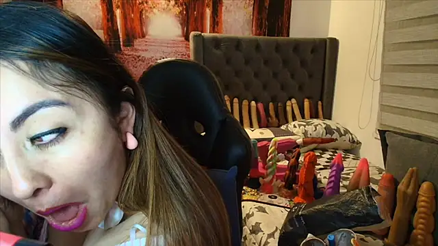 Snapshot of sofia23dirty chatting on 03/18/26, 10:32 sofia23dirty online show from 03/18/26, 10:32