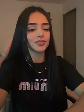 Snapshot of anniehart chatting on 01/14/26, 01:31 anniehart online show from 01/14/26, 01:31