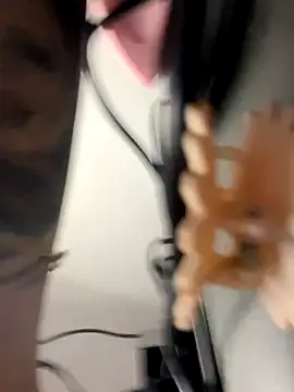 anniehart online show from 11/04/25, 01:20