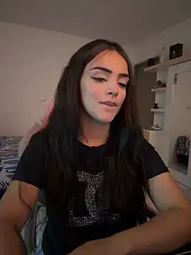 Snapshot of anniehart chatting on 04/07/26, 01:07 anniehart online show from 04/07/26, 01:07