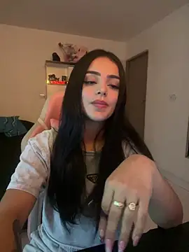 anniehart online show from 12/17/25, 11:54