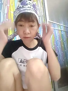 Little suzy5 online show from 03/21/26, 12:45