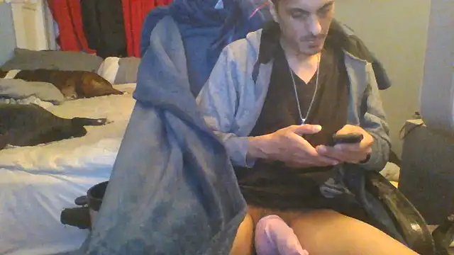 Snapshot of hottboyy45 chatting on 11/08/25, 11:52 hottboyy45 online show from 11/08/25, 11:52