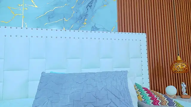 Snapshot of IrresistibleMilf chatting on 11/23/25, 12:26 IrresistibleMilf online show from 11/23/25, 12:26