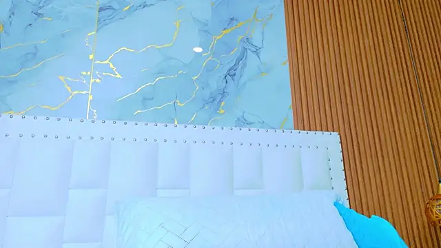 IrresistibleMilf online show from 10/16/25, 12:35