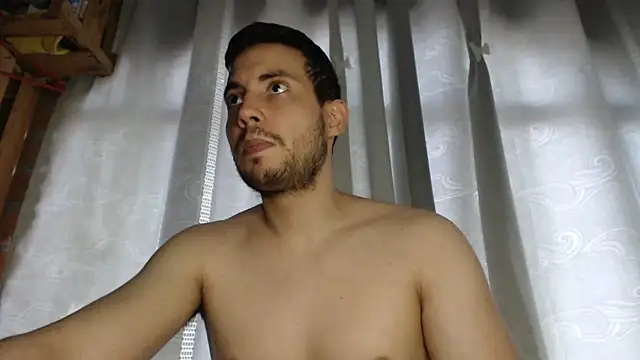 Snapshot of Armando_2002 chatting on 03/10/25, 06:01 Armando 2002 online show from 03/10/25, 06:01