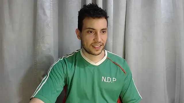 Snapshot of Armando_2002 chatting on 03/14/25, 03:48 Armando 2002 online show from 03/14/25, 03:48