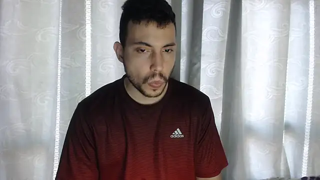 Snapshot of Armando_2002 chatting on 02/20/25, 04:14 Armando 2002 online show from 02/20/25, 04:14