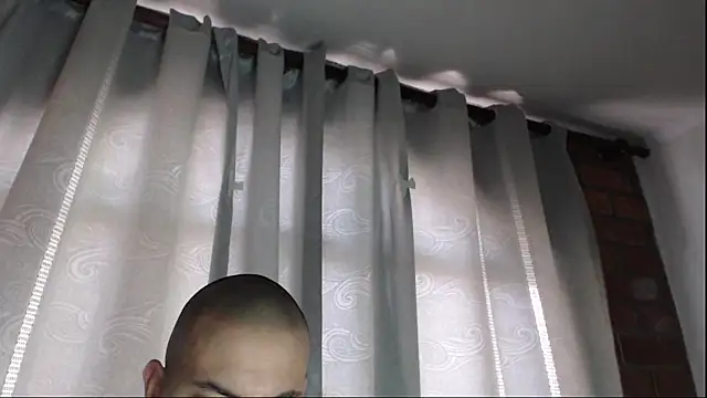 Snapshot of Armando_2002 chatting on 09/24/25, 04:24 Armando 2002 online show from 09/24/25, 04:24