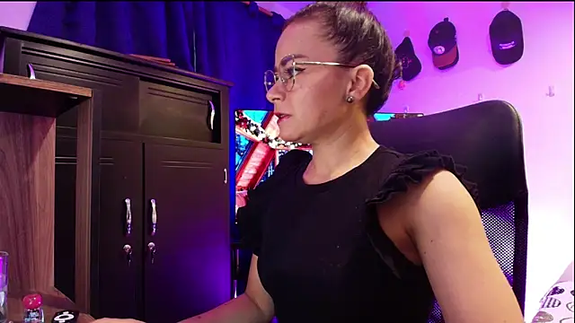 MistressSlut1 online show from 12/20/25, 11:46