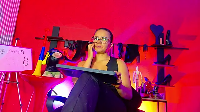 MistressSlut1 online show from 06/19/26, 11:16