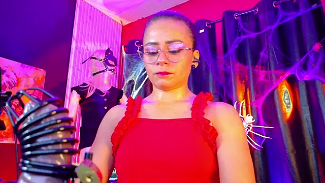 MistressSlut1 online show from 10/27/25, 11:00