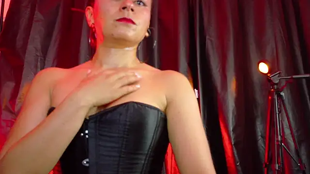 Snapshot of MistressSlut1 chatting on 10/10/25, 11:11 MistressSlut1 online show from 10/10/25, 11:11