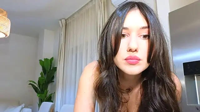 diamond desiree online show from 02/06/25, 10:21