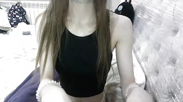 Snapshot of KittyBounty chatting on 06/25/26, 06:57 KittyBounty online show from 06/25/26, 06:57