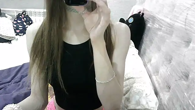 Snapshot of KittyBounty chatting on 06/19/26, 09:53 KittyBounty online show from 06/19/26, 09:53