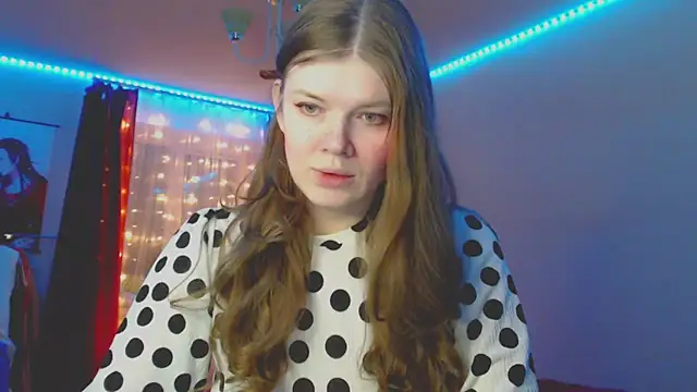 Snapshot of Klementa chatting on 12/23/24, 03:00 Klementa online show from 12/23/24, 03:00
