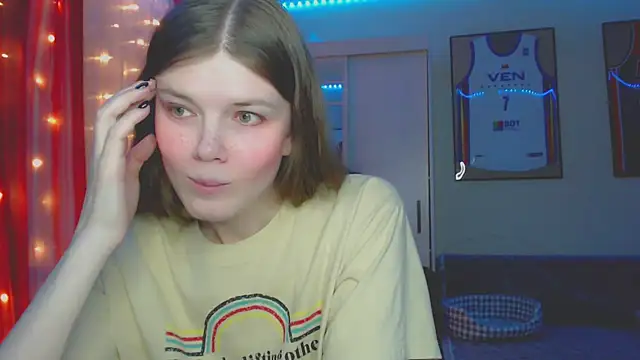 Snapshot of Klementa chatting on 03/19/25, 06:23 Klementa online show from 03/19/25, 06:23