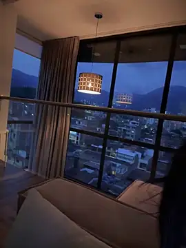 Snapshot of bella_parisi chatting on 02/21/26, 11:29 bella parisi online show from 02/21/26, 11:29