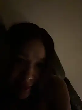 Snapshot of bella_parisi chatting on 02/14/25, 09:45 bella parisi online show from 02/14/25, 09:45