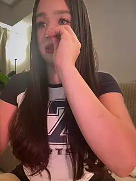 bella parisi online show from 03/23/26, 05:51