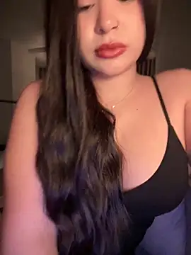 Snapshot of bella_parisi chatting on 02/28/26, 05:29 bella parisi online show from 02/28/26, 05:29