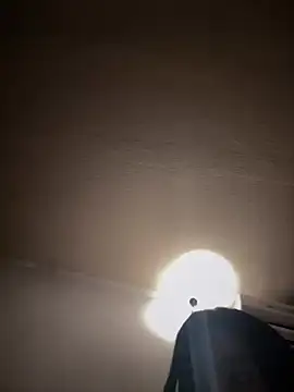 Snapshot of bella_parisi chatting on 03/09/25, 12:00 bella parisi online show from 03/09/25, 12:00