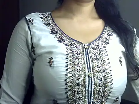 Snapshot of SiaraSiyA chatting on 07/08/26, 05:24 SiaraSiyA online show from 07/08/26, 05:24
