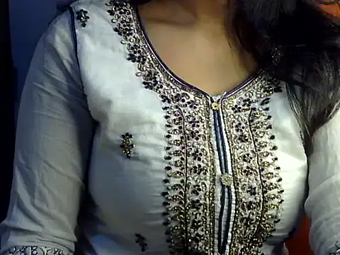 Snapshot of SiaraSiyA chatting on 05/08/26, 05:17 SiaraSiyA online show from 05/08/26, 05:17