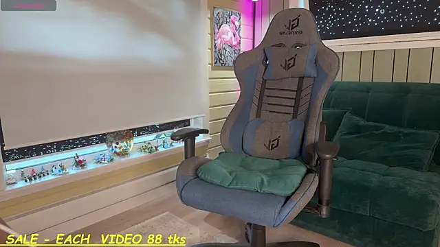 SandyChris online show from 05/16/26, 06:23