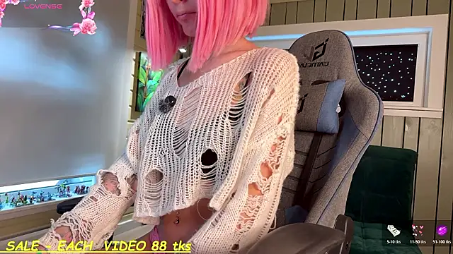 Snapshot of SandyChris chatting on 02/16/26, 06:56 SandyChris online show from 02/16/26, 06:56