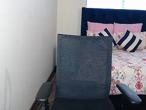 QUEENMANDYY online show from 05/19/26, 06:31
