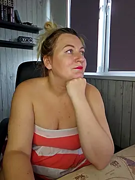 Marushka online show from 10/31/25, 09:50