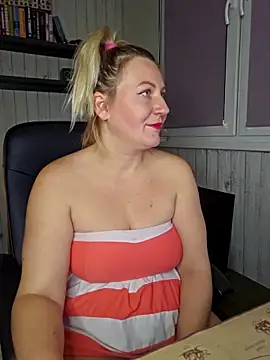 Marushka online show from 10/29/25, 05:12