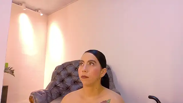 niky smit online show from 10/26/25, 10:59