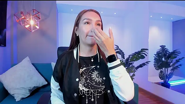 Snapshot of miataylorr1 chatting on 02/13/26, 11:32 miataylorr1 online show from 02/13/26, 11:32