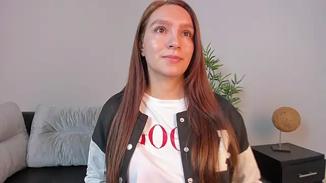 miataylorr1 online show from 02/26/25, 12:16