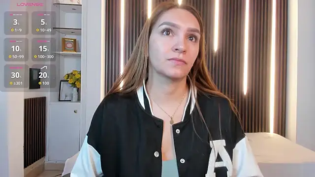 miataylorr1 online show from 09/22/25, 12:55