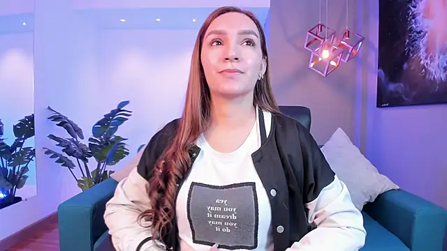 miataylorr1 online show from 10/18/25, 12:07