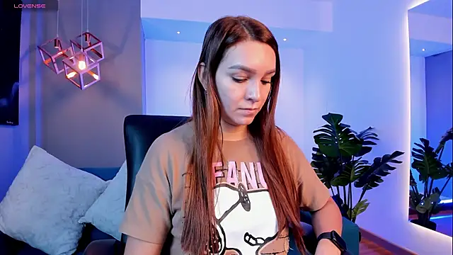 miataylorr1 online show from 04/27/26, 11:30