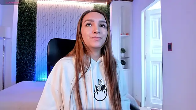 miataylorr1 online show from 10/21/25, 12:04