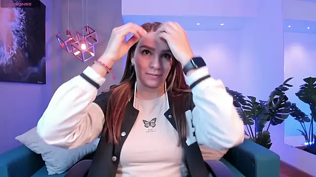 miataylorr1 online show from 11/25/25, 11:21