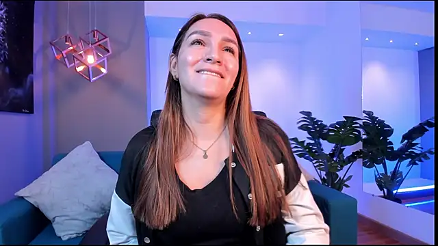 miataylorr1 online show from 11/29/25, 11:21