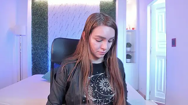 miataylorr1 online show from 10/02/25, 11:46