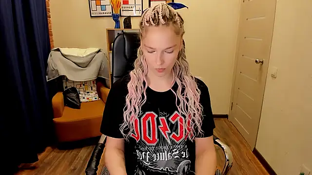  fiona Love online show from 03/05/26, 08:16