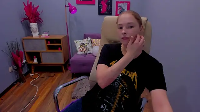  fiona Love online show from 11/09/25, 08:24