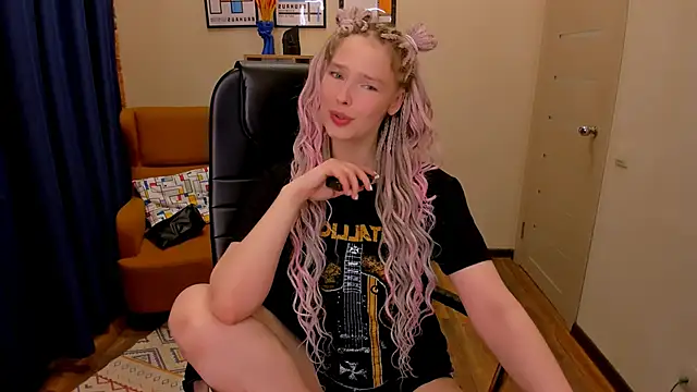  fiona Love online show from 03/17/26, 08:45