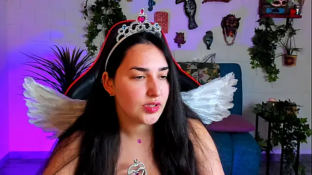 Snapshot of CeceliaJohnson chatting on 02/14/25, 11:42 CeceliaJohnson online show from 02/14/25, 11:42